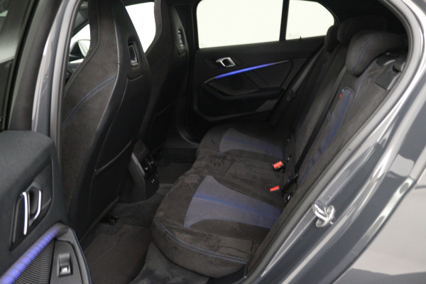 BMW 1-serie 120i Executive (PANORAMADAK, STOELVERWARMING, CAMERA, DEALER ONDERHOUDEN)