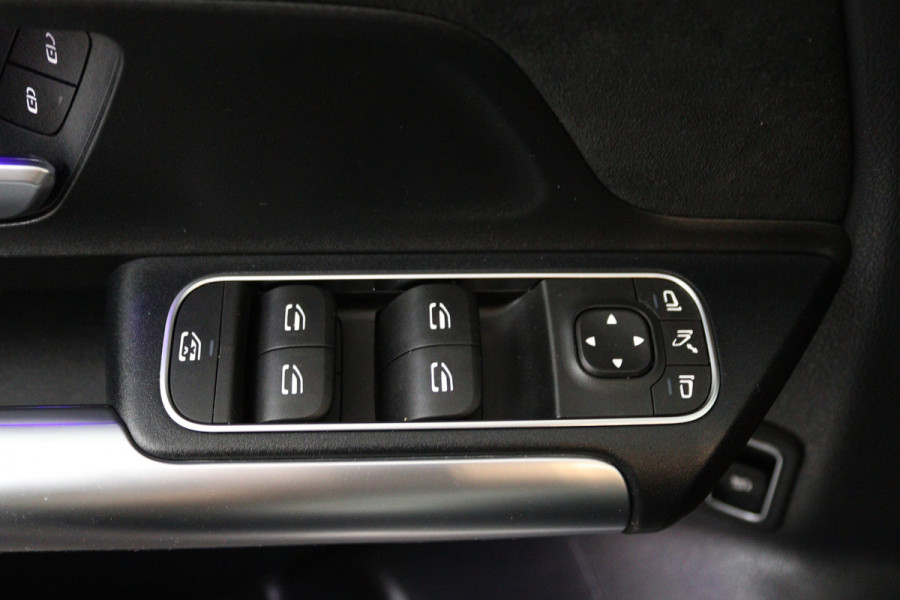 Mercedes-Benz GLA 250 e Progressive (SFEERVERLICHTING, STOELVERWARMING, NAVIGATIE, PARKEERSENSOREN)
