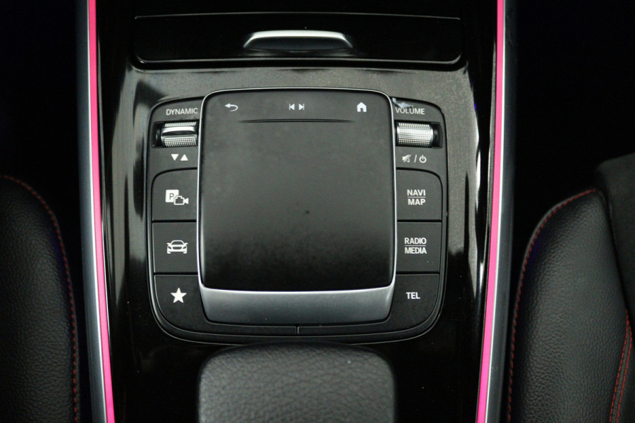 Mercedes-Benz GLA 250 e Progressive (SFEERVERLICHTING, STOELVERWARMING, NAVIGATIE, PARKEERSENSOREN)