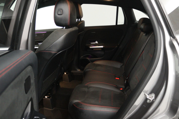 Mercedes-Benz GLA 250 e Progressive (SFEERVERLICHTING, STOELVERWARMING, NAVIGATIE, PARKEERSENSOREN)