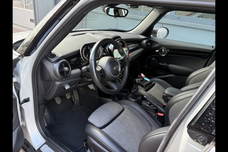 MINI 5-deurs 1.5 Cooper 136pk Bns.Edition 5-drs. NAVI/CARPLAY/CLIMA/CRUISE/PDC/LED