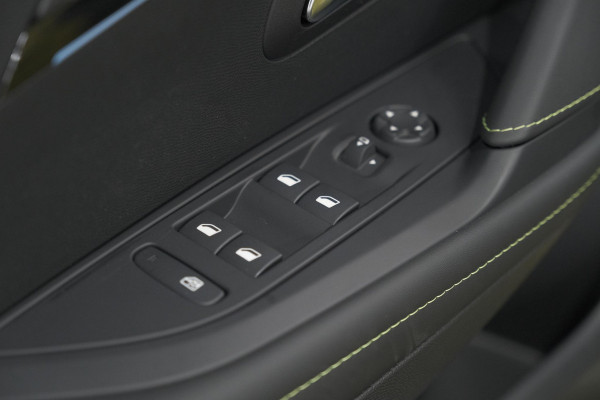 Peugeot e-208 EV GT 51 kWh | 360 Camera | Adaptieve Cruise Control Stop & Go | Alcantara Pakket