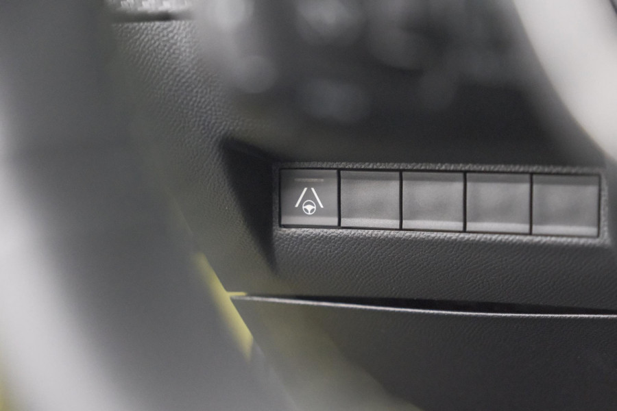 Peugeot e-208 EV GT 51 kWh | 360 Camera | Adaptieve Cruise Control Stop & Go | Alcantara Pakket