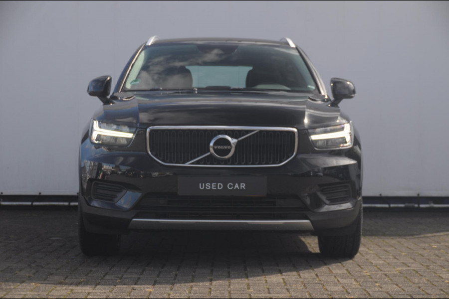 Volvo XC40 T4 Momentum Pro Elektrische achterklep / Trekhaak / Harman kardon audio / parkeercamera/ Navigatie/ climate control/ cruise control/ verwarmbare voorstoelen