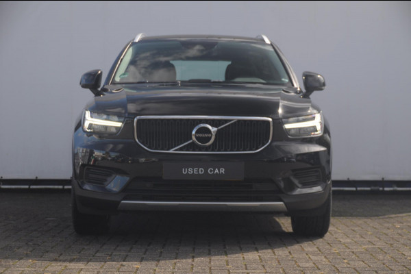 Volvo XC40 T4 Momentum Pro Elektrische achterklep / Trekhaak / Harman kardon audio / parkeercamera/ Navigatie/ climate control/ cruise control/ verwarmbare voorstoelen