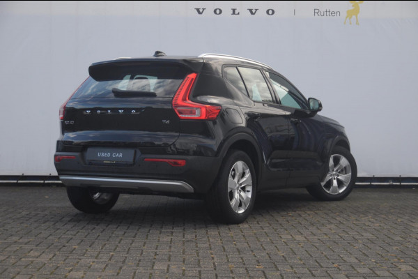 Volvo XC40 T4 Momentum Pro Elektrische achterklep / Trekhaak / Harman kardon audio / parkeercamera/ Navigatie/ climate control/ cruise control/ verwarmbare voorstoelen