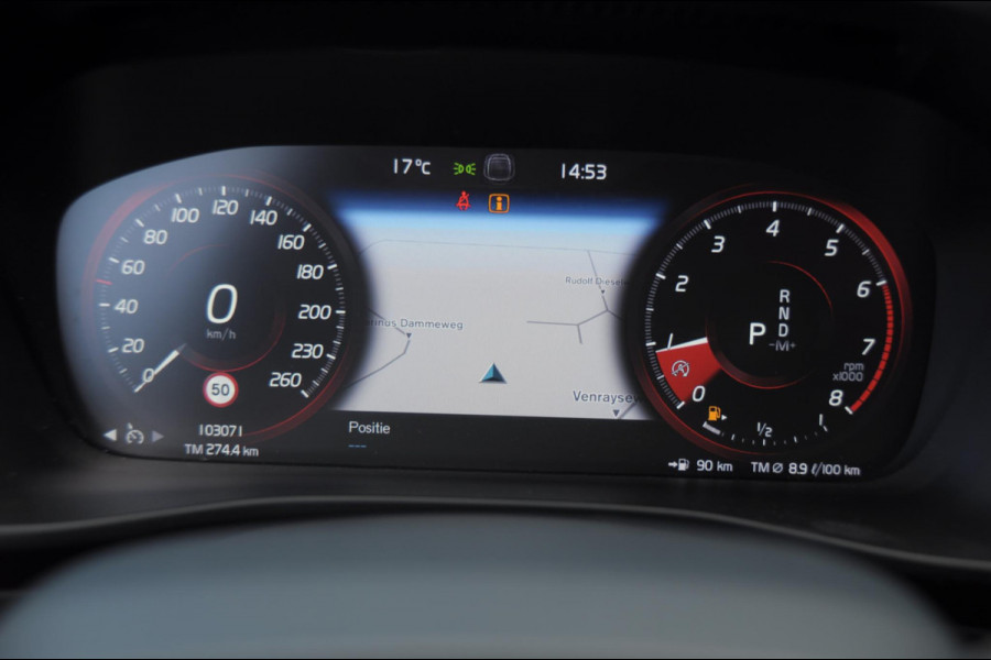 Volvo XC40 T4 Momentum Pro Elektrische achterklep / Trekhaak / Harman kardon audio / parkeercamera/ Navigatie/ climate control/ cruise control/ verwarmbare voorstoelen