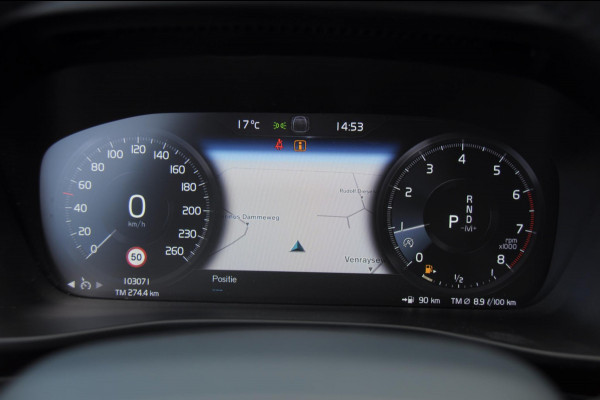 Volvo XC40 T4 Momentum Pro Elektrische achterklep / Trekhaak / Harman kardon audio / parkeercamera/ Navigatie/ climate control/ cruise control/ verwarmbare voorstoelen