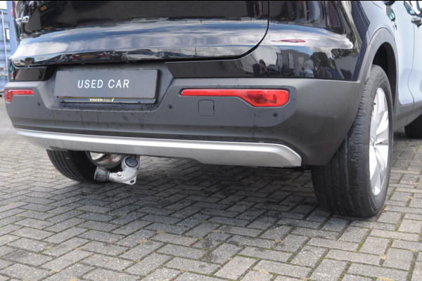 Volvo XC40 T4 Momentum Pro Elektrische achterklep / Trekhaak / Harman kardon audio / parkeercamera/ Navigatie/ climate control/ cruise control/ verwarmbare voorstoelen