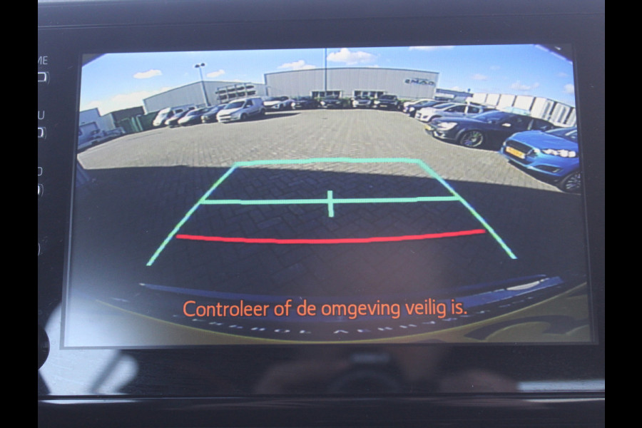 Toyota C-HR 1.8 Hybrid Business CLIMATE | CARPLAY | ADAPCRUISE | DAB | LED | LMV17 | CAMERA | ABS/ASR