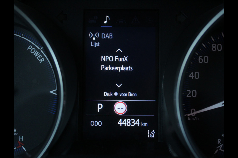 Toyota C-HR 1.8 Hybrid Business CLIMATE | CARPLAY | ADAPCRUISE | DAB | LED | LMV17 | CAMERA | ABS/ASR