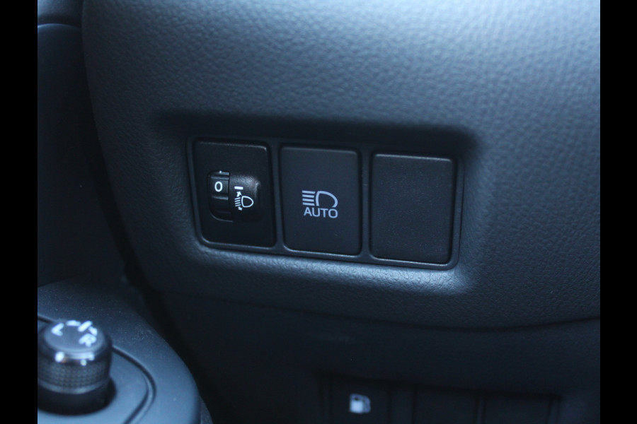 Toyota C-HR 1.8 Hybrid Business CLIMATE | CARPLAY | ADAPCRUISE | DAB | LED | LMV17 | CAMERA | ABS/ASR