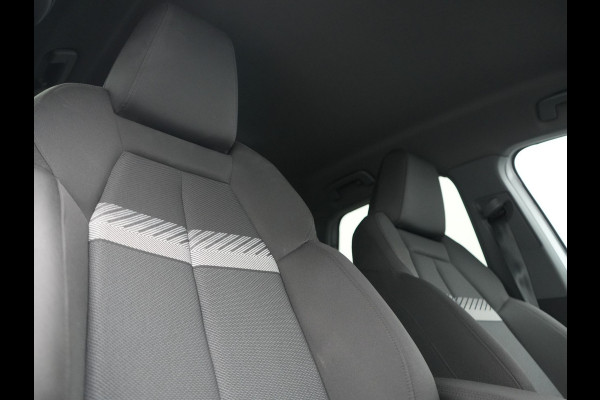 Audi Q4 e-tron 40 Advanced edition 77 kWh 204pk Dealer O.H | Trekhaak Af Fabriek | Adaptive Cruise | Camera | Sportstoelen | Stuur Verwarmd | Navigatie | DAB | Virtual Cockpit | 19"L.M |