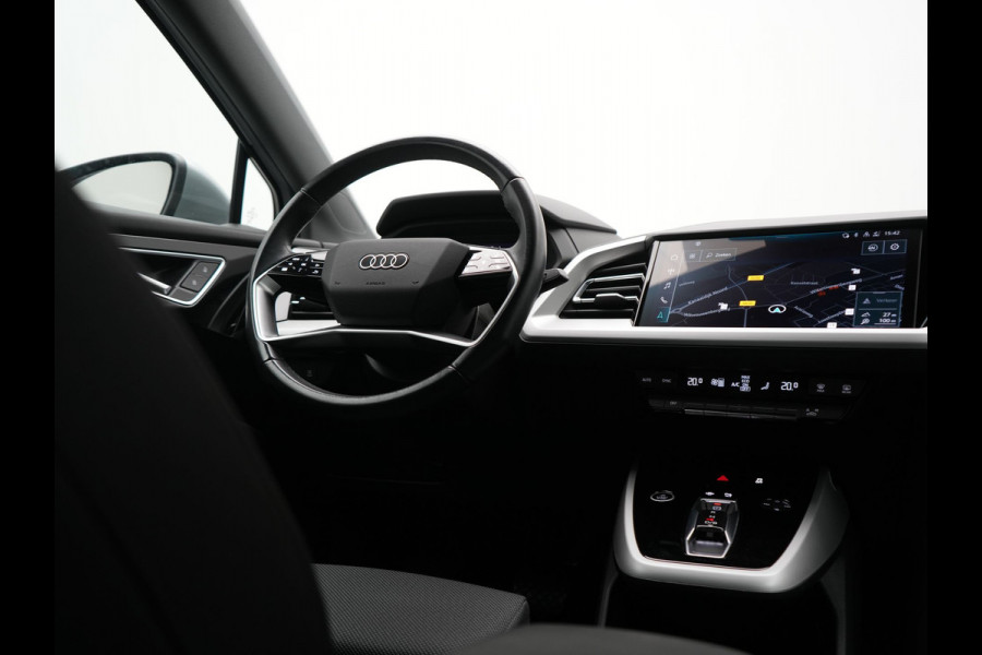 Audi Q4 e-tron 40 Advanced edition 77 kWh 204pk Dealer O.H | Trekhaak Af Fabriek | Adaptive Cruise | Camera | Sportstoelen | Stuur Verwarmd | Navigatie | DAB | Virtual Cockpit | 19"L.M |