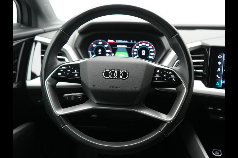 Audi Q4 e-tron 40 Advanced edition 77 kWh 204pk Dealer O.H | Trekhaak Af Fabriek | Adaptive Cruise | Camera | Sportstoelen | Stuur Verwarmd | Navigatie | DAB | Virtual Cockpit | 19"L.M |