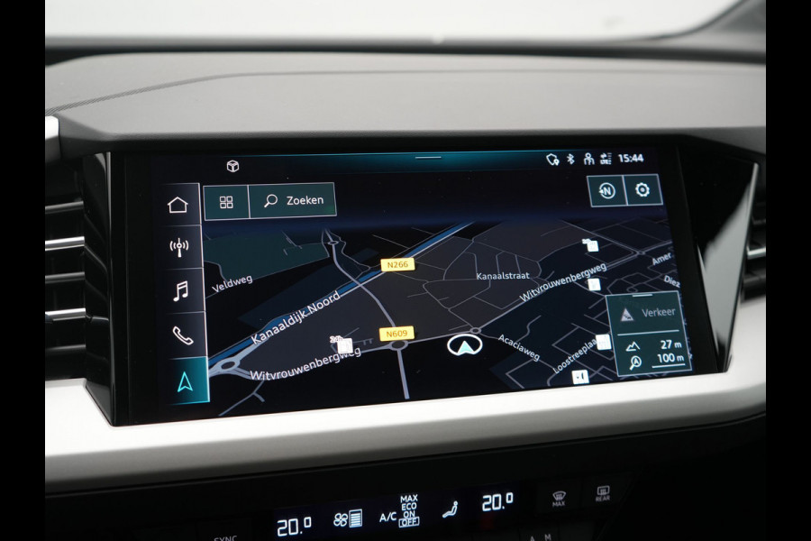 Audi Q4 e-tron 40 Advanced edition 77 kWh 204pk Dealer O.H | Trekhaak Af Fabriek | Adaptive Cruise | Camera | Sportstoelen | Stuur Verwarmd | Navigatie | DAB | Virtual Cockpit | 19"L.M |