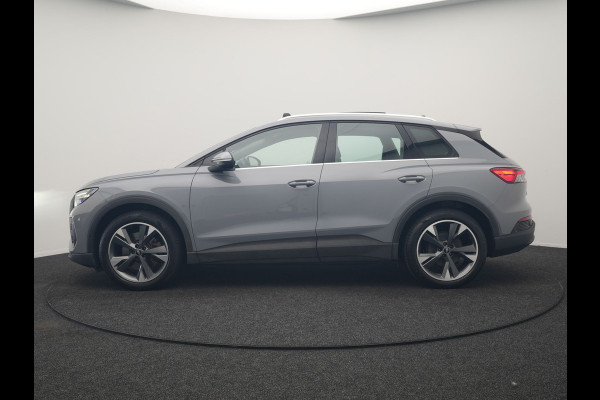 Audi Q4 e-tron 40 Advanced edition 77 kWh 204pk Dealer O.H | SOH 96.6% | Panodak | Adaptive Cruise | Matrix LED | Camera | Sportstoelen Verwarmd | Blis | Sfeerverlichting | Apple Carplay | DAB | Navigatie | 20"L.M