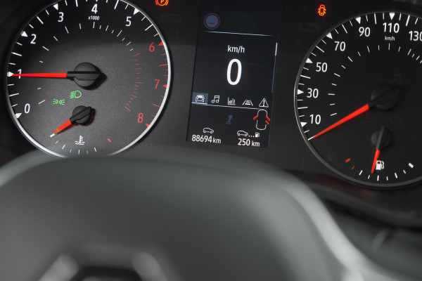 Renault Clio TCe 90 Equilibre | Parkeersensoren | Apple Carplay | Cruise Control | Airco
