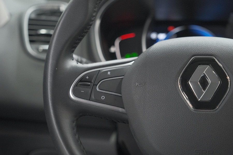 Renault Scénic TCe 140 EDC Limited | Camera | Stoelverwarming | Navigatie | Apple Carplay