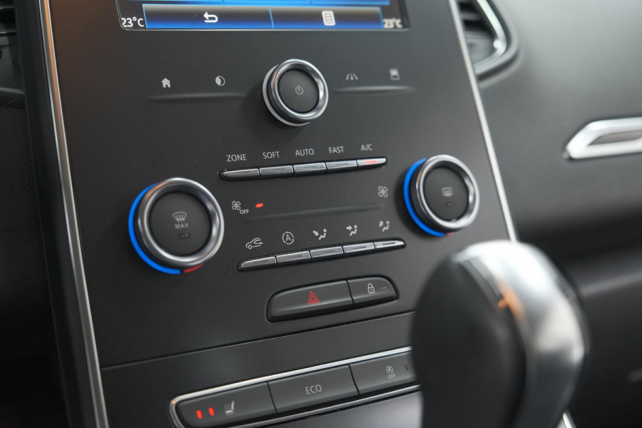 Renault Scénic TCe 140 EDC Limited | Camera | Stoelverwarming | Navigatie | Apple Carplay