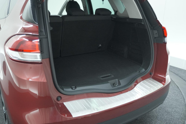 Renault Scénic TCe 140 EDC Limited | Camera | Stoelverwarming | Navigatie | Apple Carplay