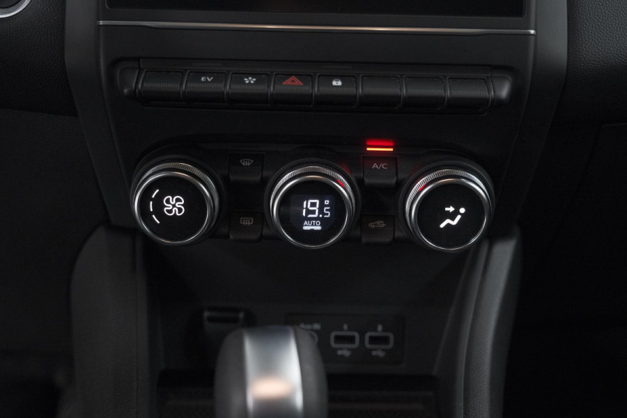 Renault Captur 1.6 E-Tech full hybrid 145 techno | Camera | Parkeersensoren | Climate control | Keyless