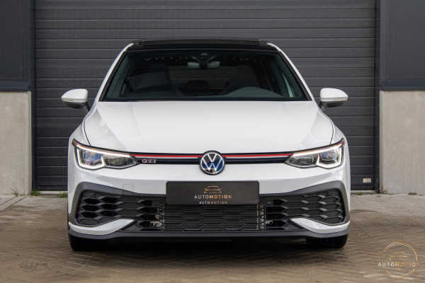 Volkswagen Golf 2.0 TSI GTI Clubsport PANO CAMERA IQ LIGHTS STOELVERWARMING 19 INCH SFEER