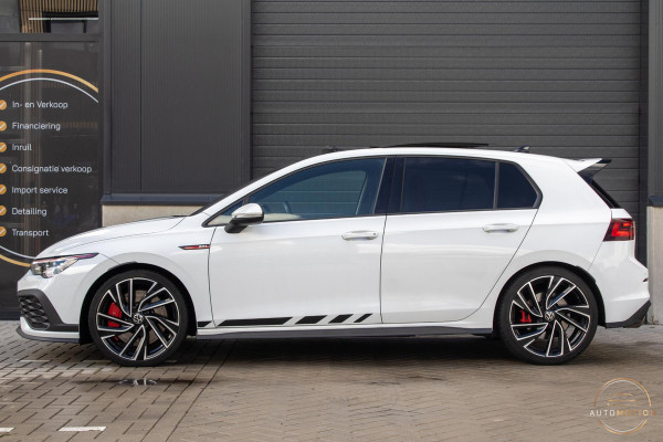 Volkswagen Golf 2.0 TSI GTI Clubsport PANO CAMERA IQ LIGHTS STOELVERWARMING 19 INCH SFEER