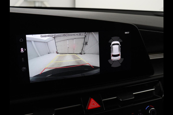 Kia Niro EV DynamicLine 64.8 kWh | Adaptive cruise | SOH 96,9% | Half leder | Carplay | Full LED | Keyless | Sfeerverlichting | File Assistent | Camera | Navigatie | Parkeerhulp | Climate control