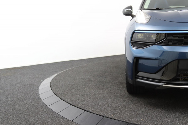 Lynk & Co 01 1.5*PLUG-IN*NAVI*PANO*CAM*ACC*CARPLAY*ECC*LED*