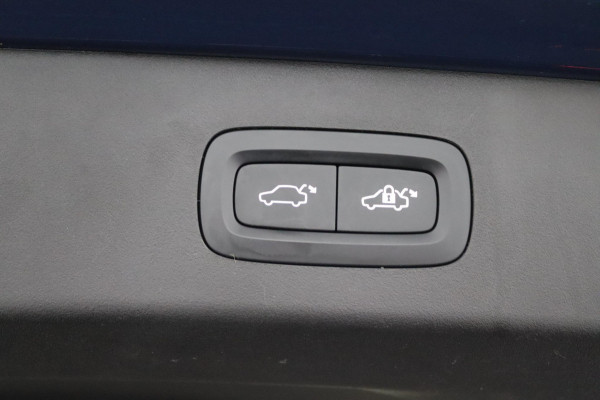 Lynk & Co 01 1.5*PLUG-IN*NAVI*PANO*CAM*ACC*CARPLAY*ECC*LED*