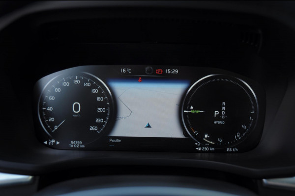 Volvo XC60 T8 390PK Automaat Recharge T8 AWD Inscription / Panoramadak / Leder Dashboard / Luchtvering / Elektrische stoel met geheugen / BLIS / Adaptieve cruise control