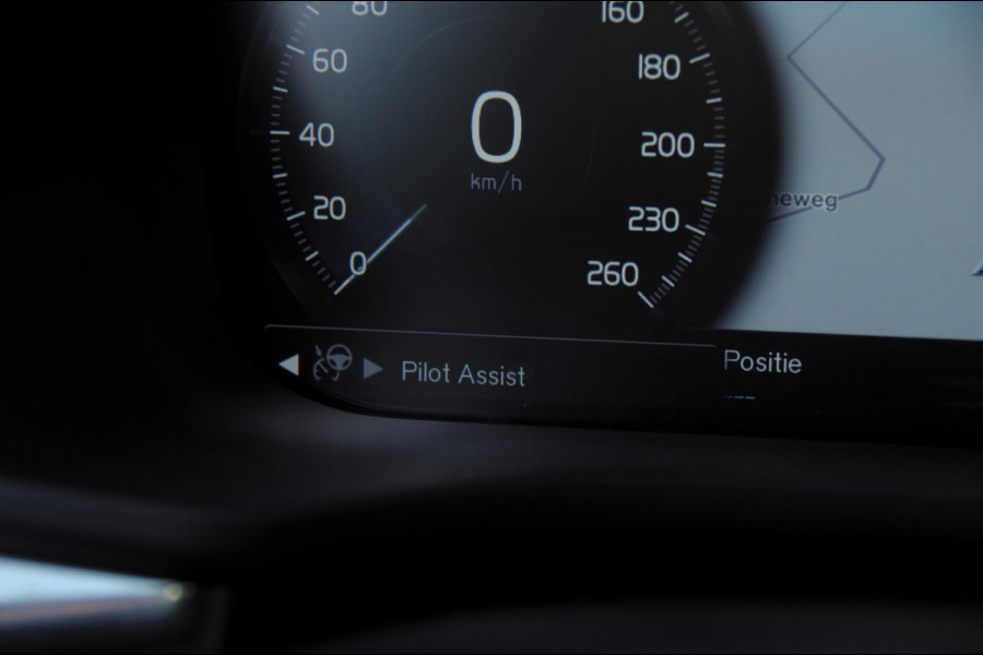 Volvo XC60 T8 390PK Automaat Recharge T8 AWD Inscription / Panoramadak / Leder Dashboard / Luchtvering / Elektrische stoel met geheugen / BLIS / Adaptieve cruise control