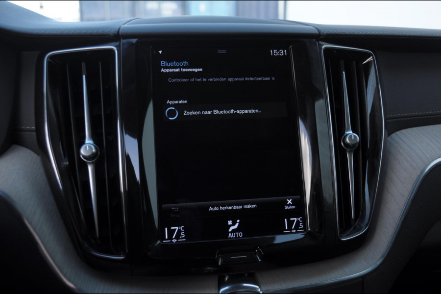 Volvo XC60 T8 390PK Automaat Recharge T8 AWD Inscription / Panoramadak / Leder Dashboard / Luchtvering / Elektrische stoel met geheugen / BLIS / Adaptieve cruise control