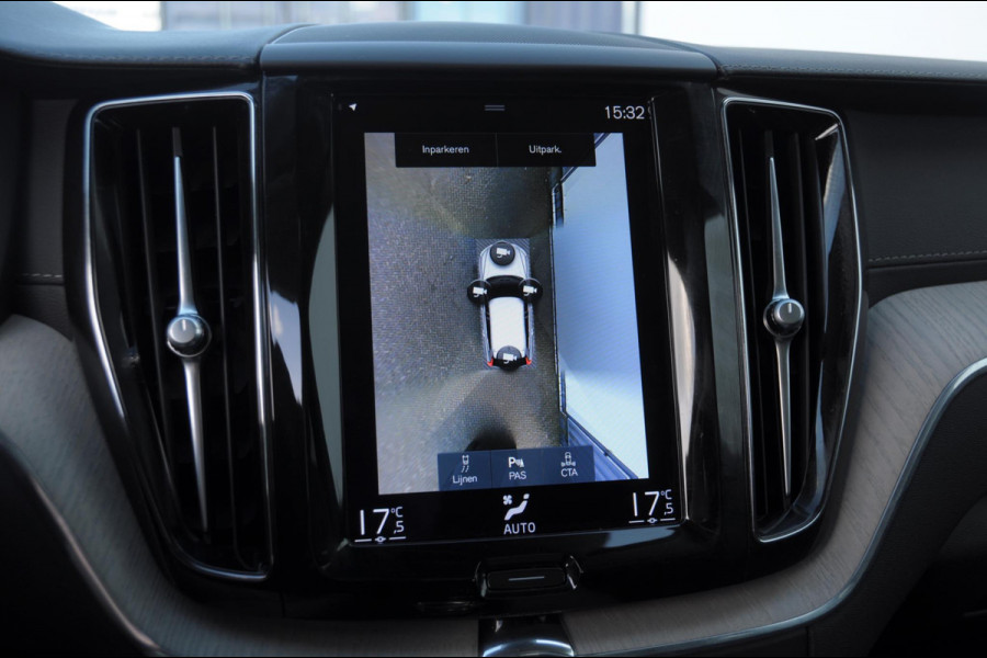 Volvo XC60 T8 390PK Automaat Recharge T8 AWD Inscription / Panoramadak / Leder Dashboard / Luchtvering / Elektrische stoel met geheugen / BLIS / Adaptieve cruise control
