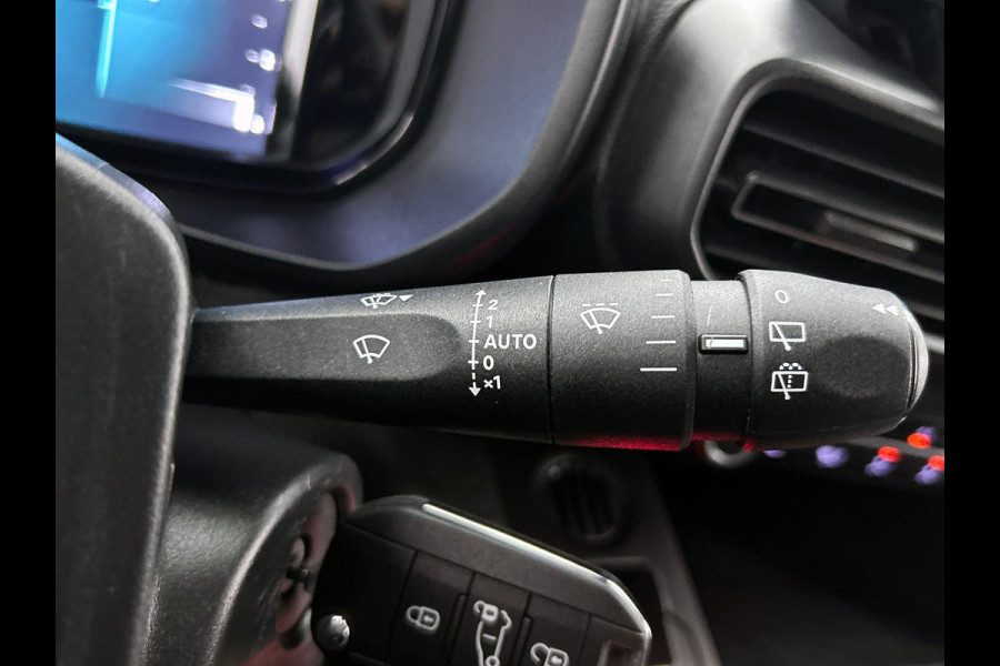 Opel Combo 1.5 BlueHDi 130pk L2 Automaat Apple Carplay/ Android Auto Navigatie Trekhaak Airco Camera Cruise Control Parkeersensoren V+A DAB