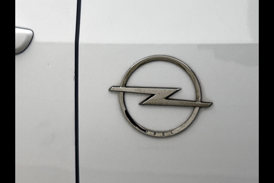 Opel Combo 1.5 BlueHDi 130pk L2 Automaat Apple Carplay/ Android Auto Navigatie Trekhaak Airco Camera Cruise Control Parkeersensoren V+A DAB