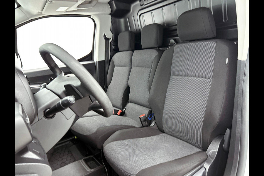 Opel Combo 1.5 BlueHDi 130pk L2 Automaat Apple Carplay/ Android Auto Navigatie Trekhaak Airco Camera Cruise Control Parkeersensoren V+A DAB