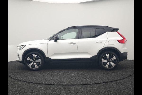 Volvo XC40 Recharge Plus 70 kWh 231pk Dealer O.H | Trekhaak Af Fabriek | Warmtepomp | Adaptive Cruise | Camera | Sportstoelen & Stuur Verwarmd | Google Assistent | Pilot Assist | Apple Carplay | Virutal Cockpit | DAB | 19"L.M