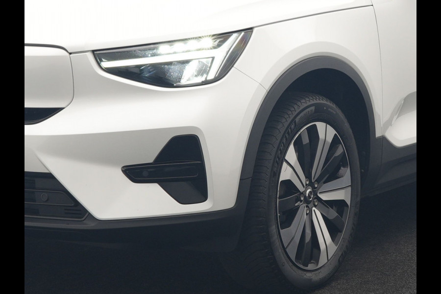 Volvo XC40 Recharge Plus 70 kWh 231pk Dealer O.H | Trekhaak Af Fabriek | Warmtepomp | Adaptive Cruise | Camera | Sportstoelen & Stuur Verwarmd | Google Assistent | Pilot Assist | Apple Carplay | Virutal Cockpit | DAB | 19"L.M