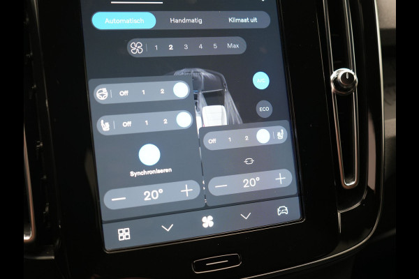 Volvo XC40 Recharge Plus 70 kWh 231pk Dealer O.H | Trekhaak Af Fabriek | Warmtepomp | Adaptive Cruise | Camera | Sportstoelen & Stuur Verwarmd | Google Assistent | Pilot Assist | Apple Carplay | Virutal Cockpit | DAB | 19"L.M