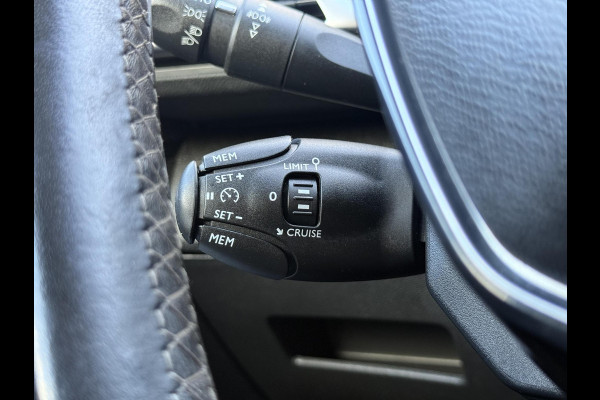 Peugeot 5008 1.2 PureTech Premium 7p. 2e Eigenaar|Camera|Carplay|Clima|Cruise|PDC V+A|Trekhaak|N.A.P|APK tot 06-2027