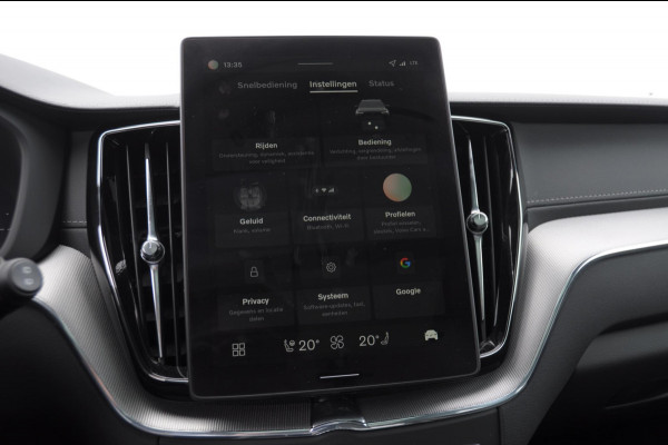Volvo XC60 T6 350PK Automaat AWD Ultra Black Edition Trekhaak / Luchtvering / Facelift/ Head-up display/ Harman Kardon audio/ BLIS/ Elektrischbedienbare stoelen met geheugen / Panoramadak/ Adaptive cruise control/ Pilot assist/ Apple Carplay/ Android auto/