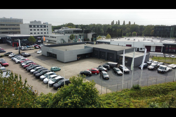 Audi RS3 Limousine 2.5 TFSI quattro / 1 van 300 / Keramisch / Pano / Kuipstoelen / B&O