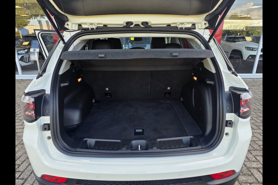 Jeep Compass 4xe 240 Plug-in Hybrid Electric Trailhawk | Trekhaak 1250KG | Alpine Audio | Winterpakket