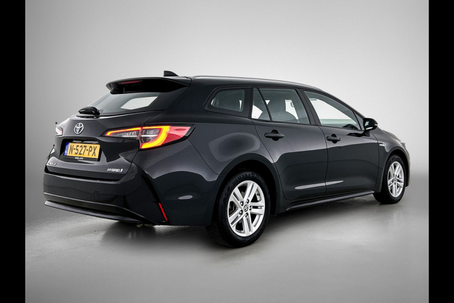 Toyota Corolla Touring Sports 1.8 Hybrid Business / Pdc+Camera / Radio multimedia / Airco-ecc. / Apk 09-2027