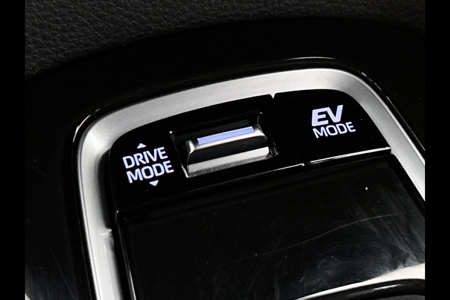 Toyota Corolla Touring Sports 1.8 Hybrid Business / Pdc+Camera / Radio multimedia / Airco-ecc. / Apk 09-2027