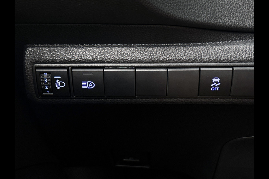 Toyota Corolla Touring Sports 1.8 Hybrid Business / Pdc+Camera / Radio multimedia / Airco-ecc. / Apk 09-2027