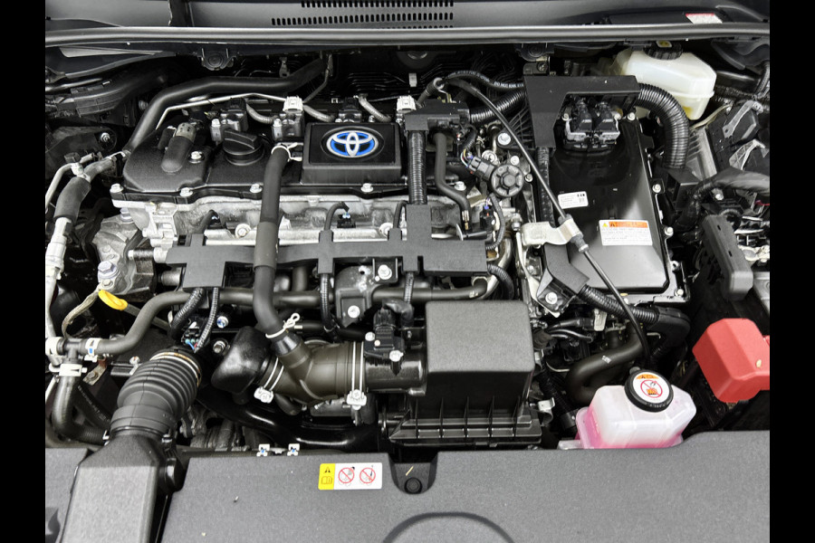 Toyota Corolla Touring Sports 1.8 Hybrid Business / Pdc+Camera / Radio multimedia / Airco-ecc. / Apk 09-2027