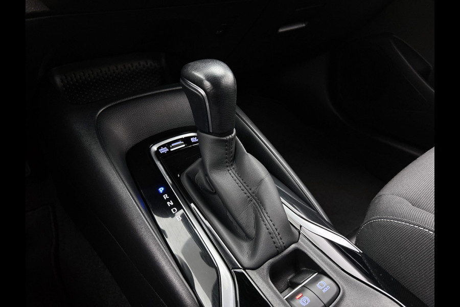 Toyota Corolla Touring Sports 1.8 Hybrid Business / Pdc+Camera / Radio multimedia / Airco-ecc. / Apk 09-2027